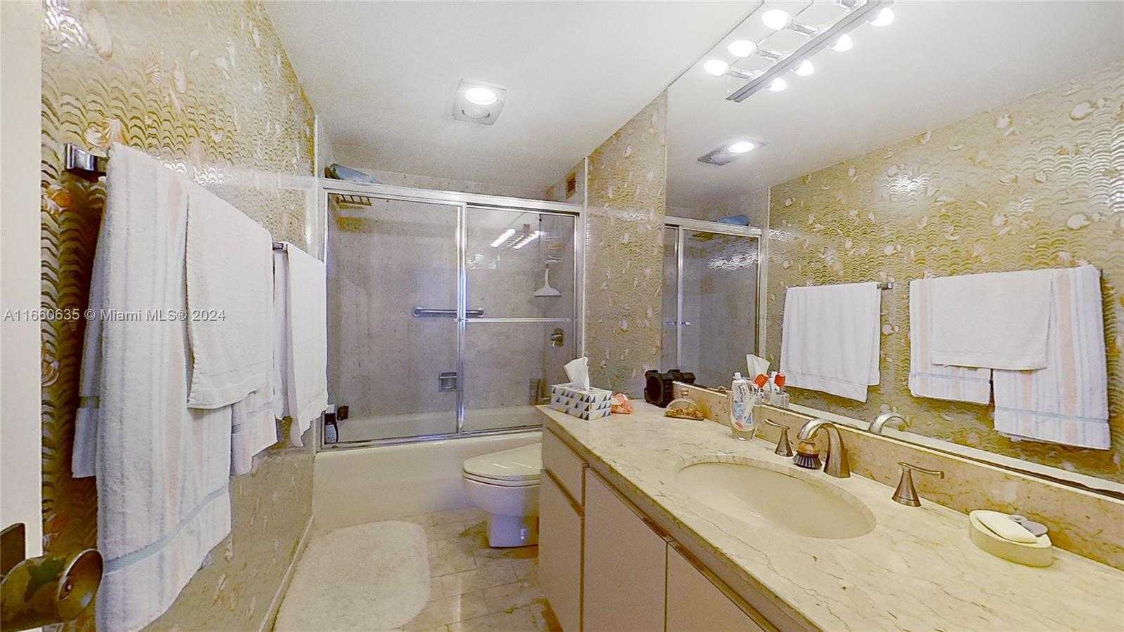 Small Image of 1800 NORTH EAST 114TH ST #1411, Miami Number 16