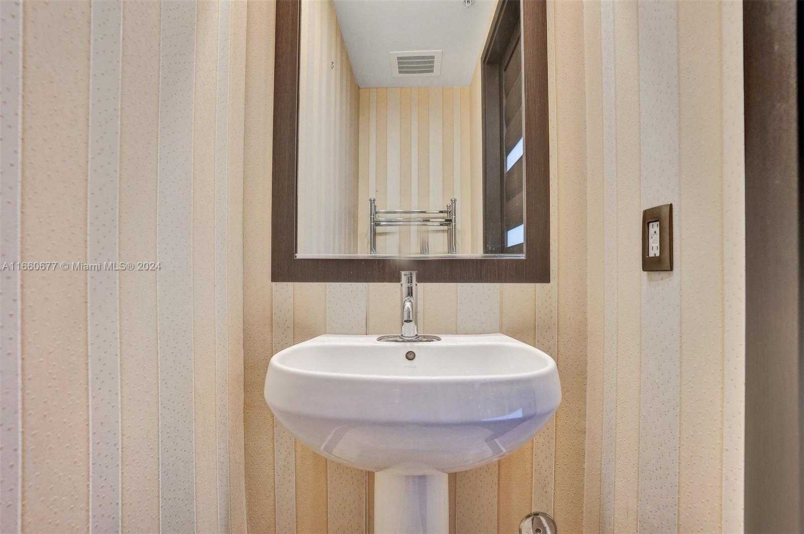 Small Image of 18201 COLLINS AVE #3404, Sunny Isles Beach Number 12