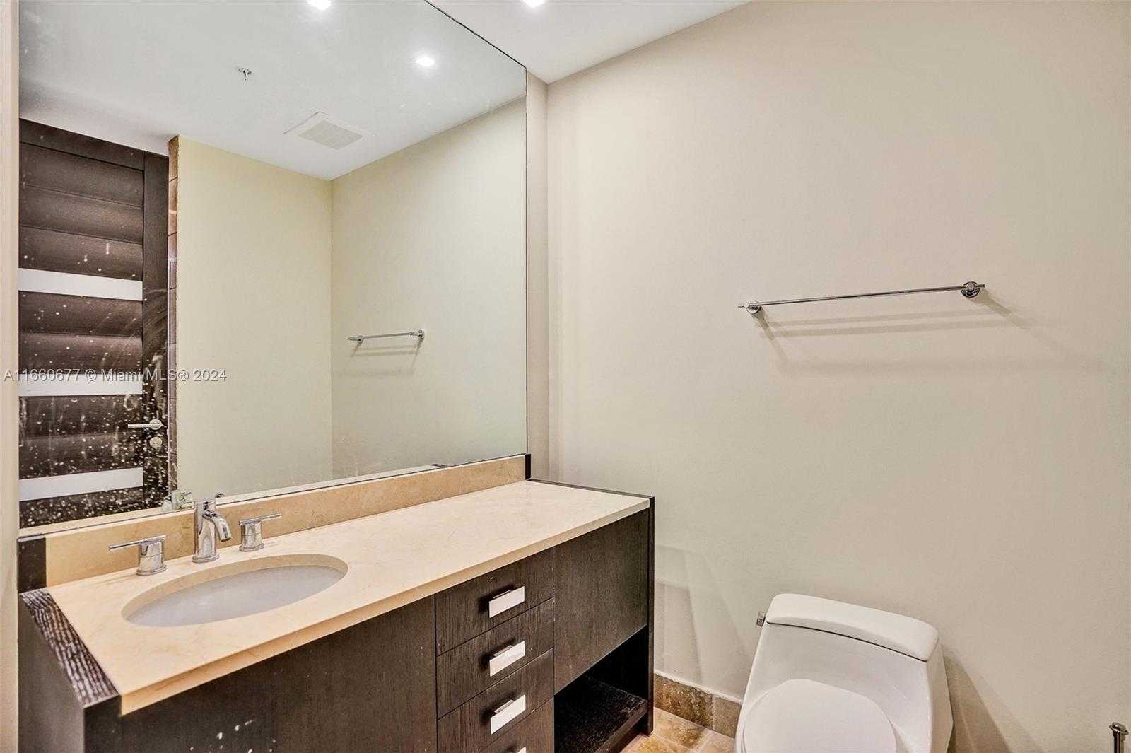 Small Image of 18201 COLLINS AVE #3404, Sunny Isles Beach Number 31