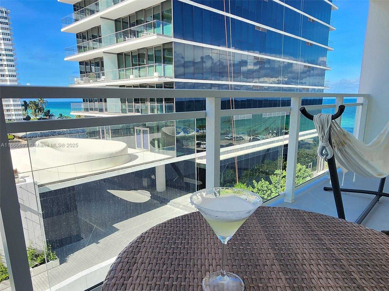 Small Image of 2030 #523, Hallandale Beach Number 18