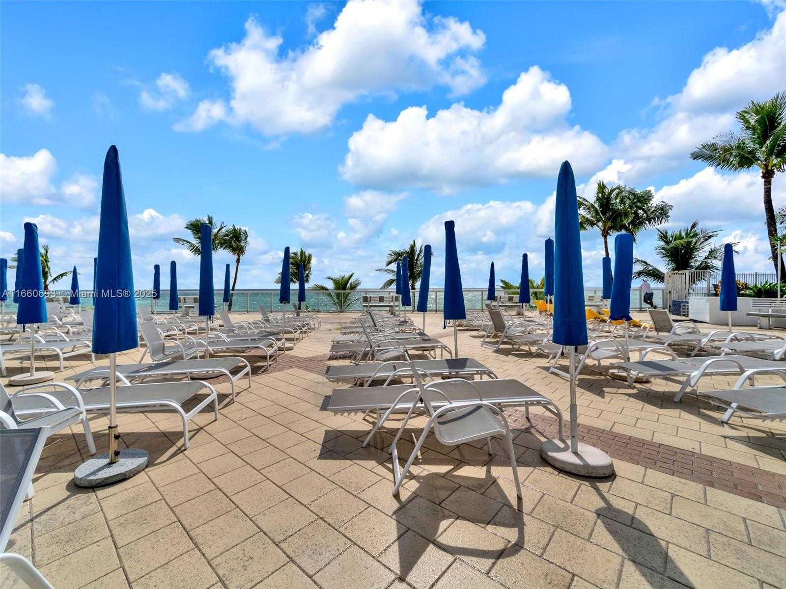 Small Image of 2030 #523, Hallandale Beach Number 20