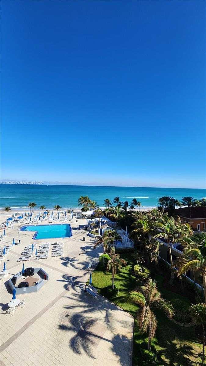 Small Image of 2030 #523, Hallandale Beach Number 26