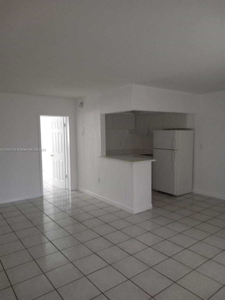 Small Image of 1230 WEST 54TH ST #216A, Hialeah Number 4