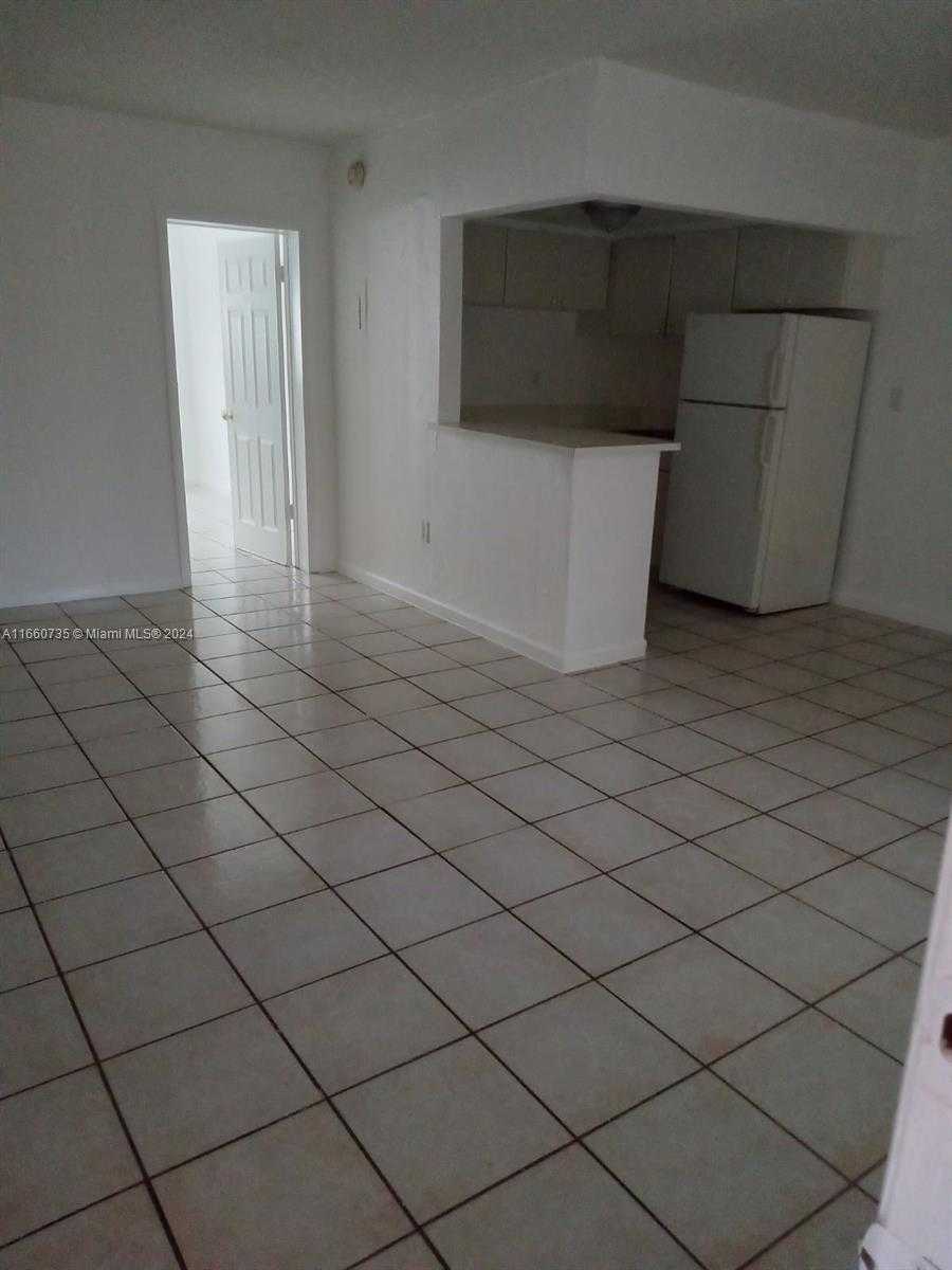 Small Image of 1230 WEST 54TH ST #216A, Hialeah Number 6