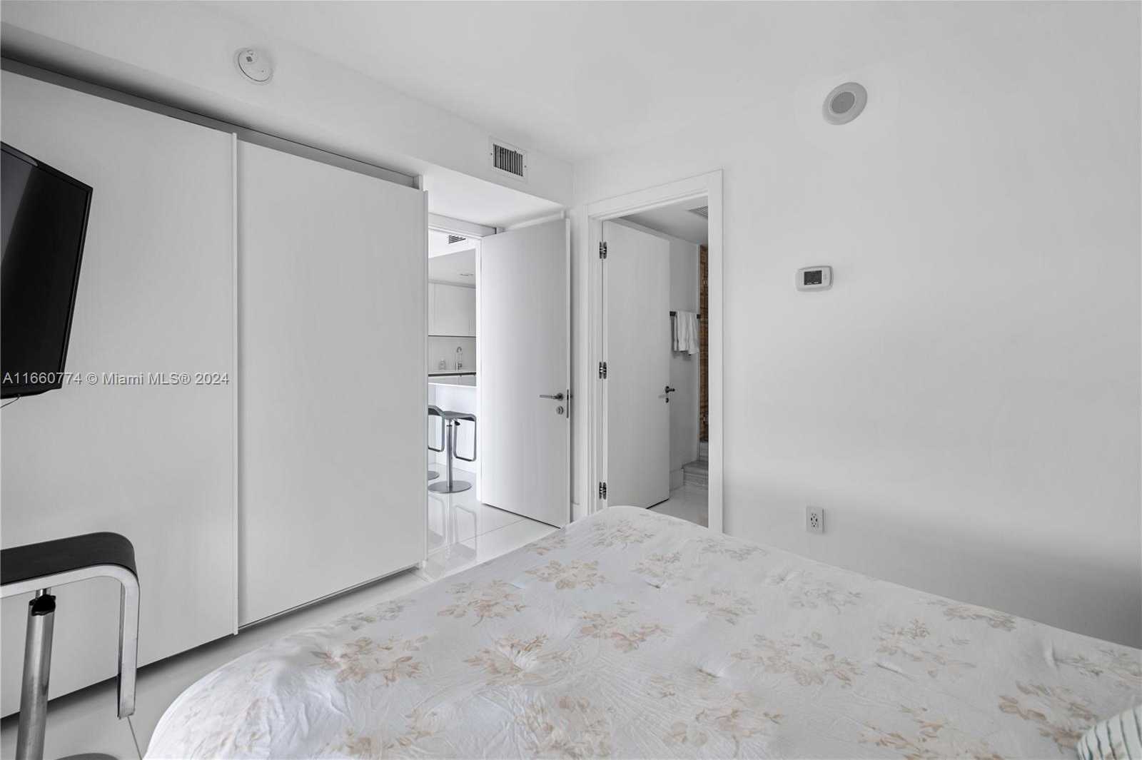 Small Image of 10155 COLLINS AVE #1210, Bal Harbour Number 24