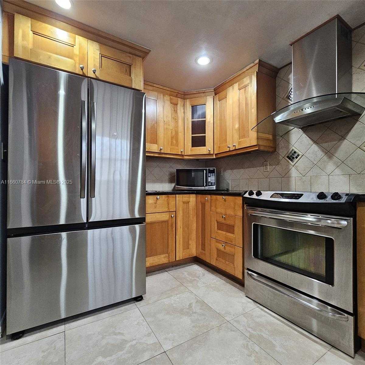 Small Image of 1182 WEST 37TH TER #11, Hialeah Number 11