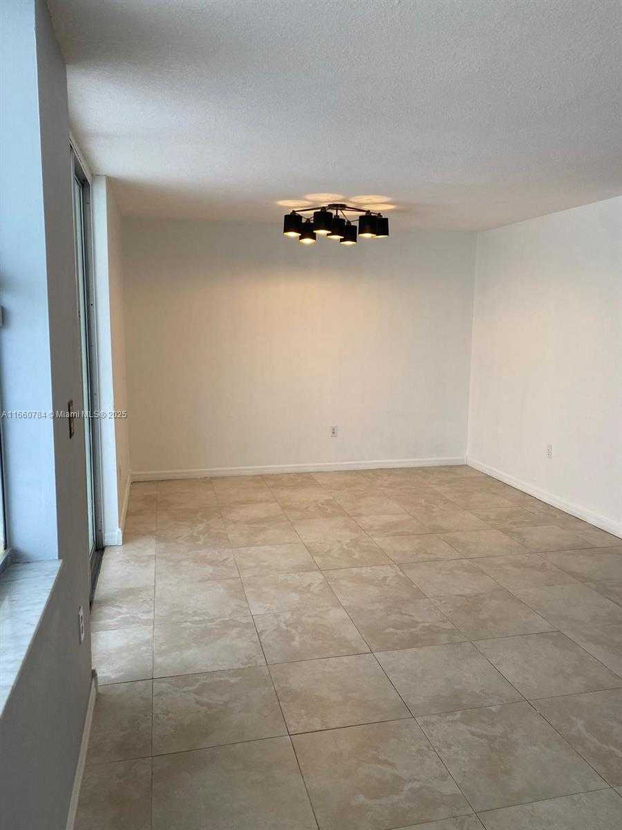 Small Image of 1182 WEST 37TH TER #11, Hialeah Number 16