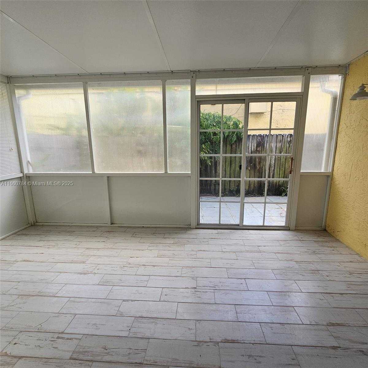 Small Image of 1182 WEST 37TH TER #11, Hialeah Number 18
