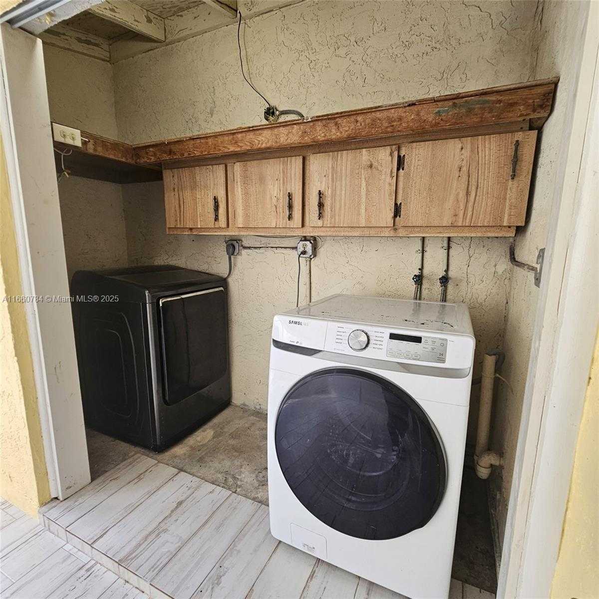 Small Image of 1182 WEST 37TH TER #11, Hialeah Number 22