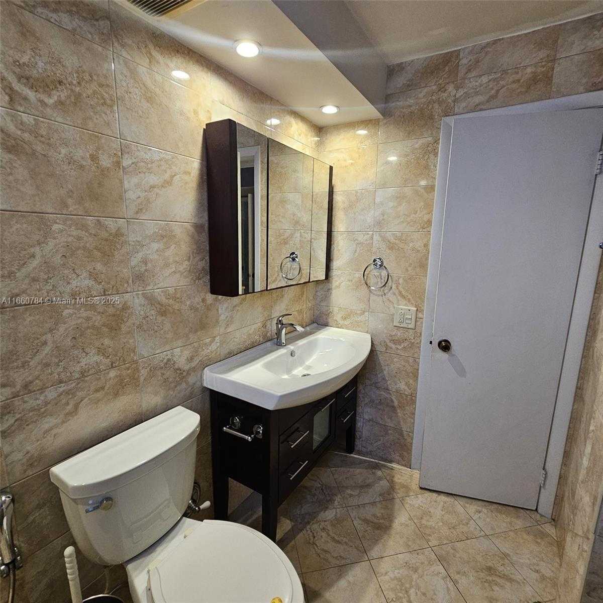 Small Image of 1182 WEST 37TH TER #11, Hialeah Number 25