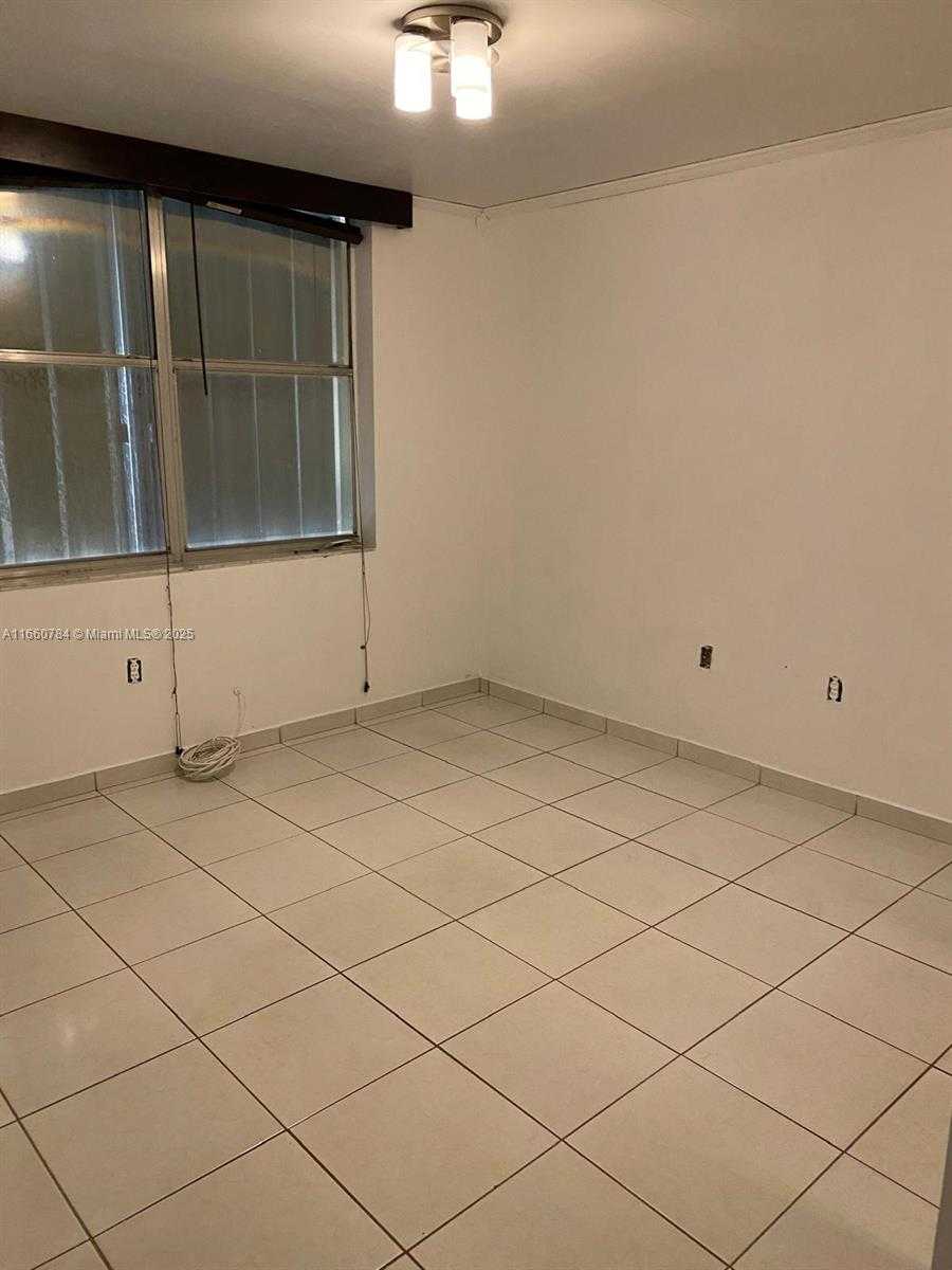 Small Image of 1182 WEST 37TH TER #11, Hialeah Number 30