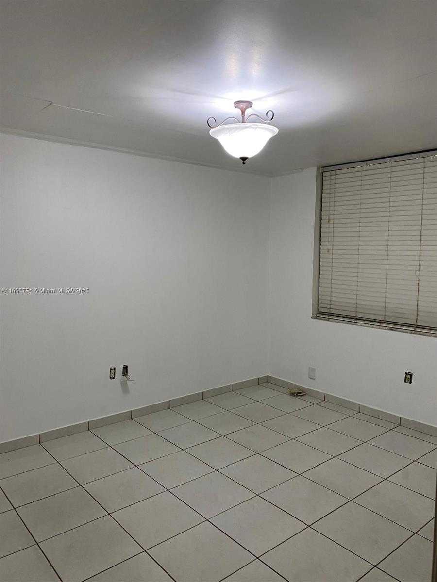 Small Image of 1182 WEST 37TH TER #11, Hialeah Number 33