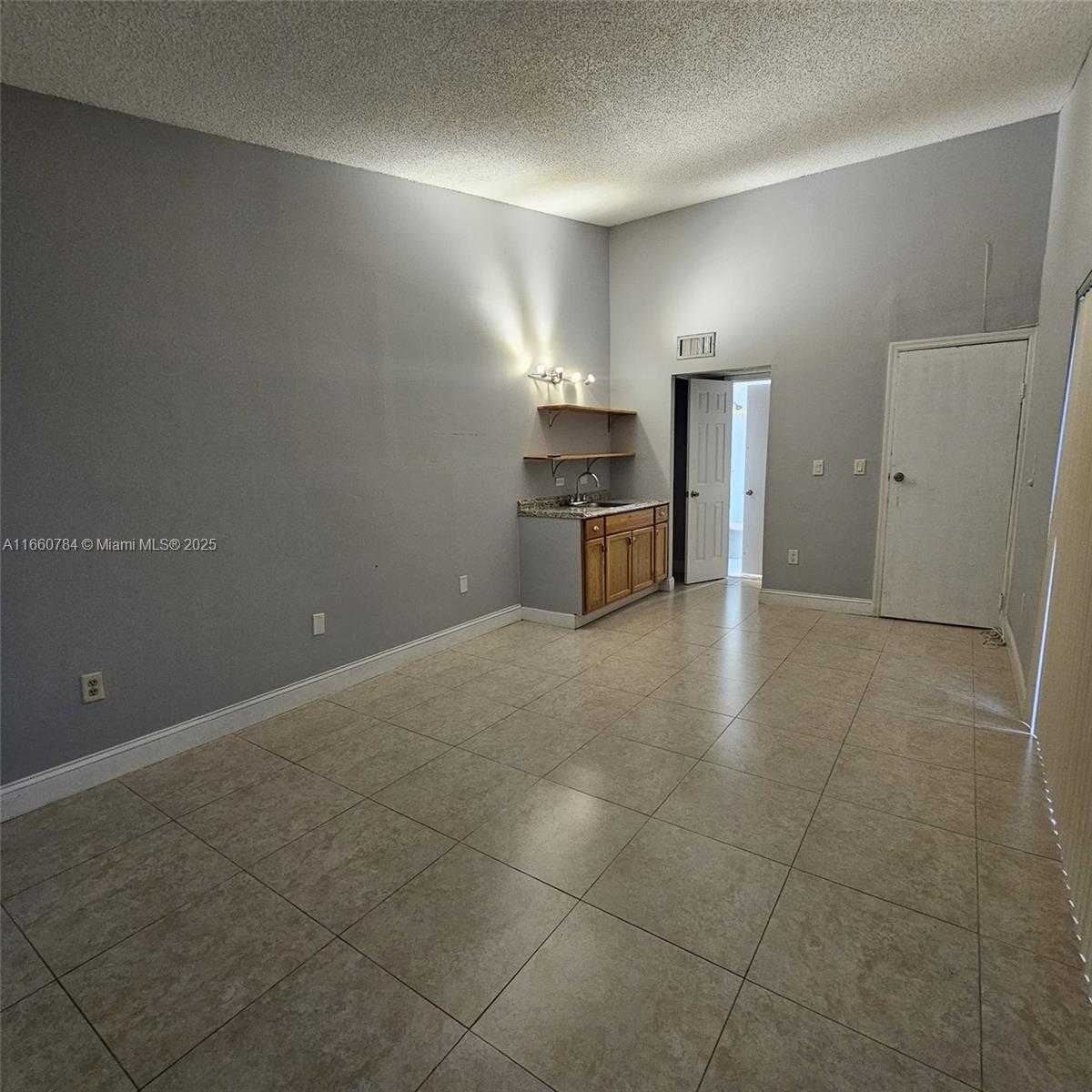 Small Image of 1182 WEST 37TH TER #11, Hialeah Number 5