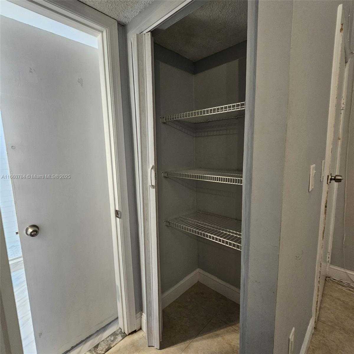 Small Image of 1182 WEST 37TH TER #11, Hialeah Number 6