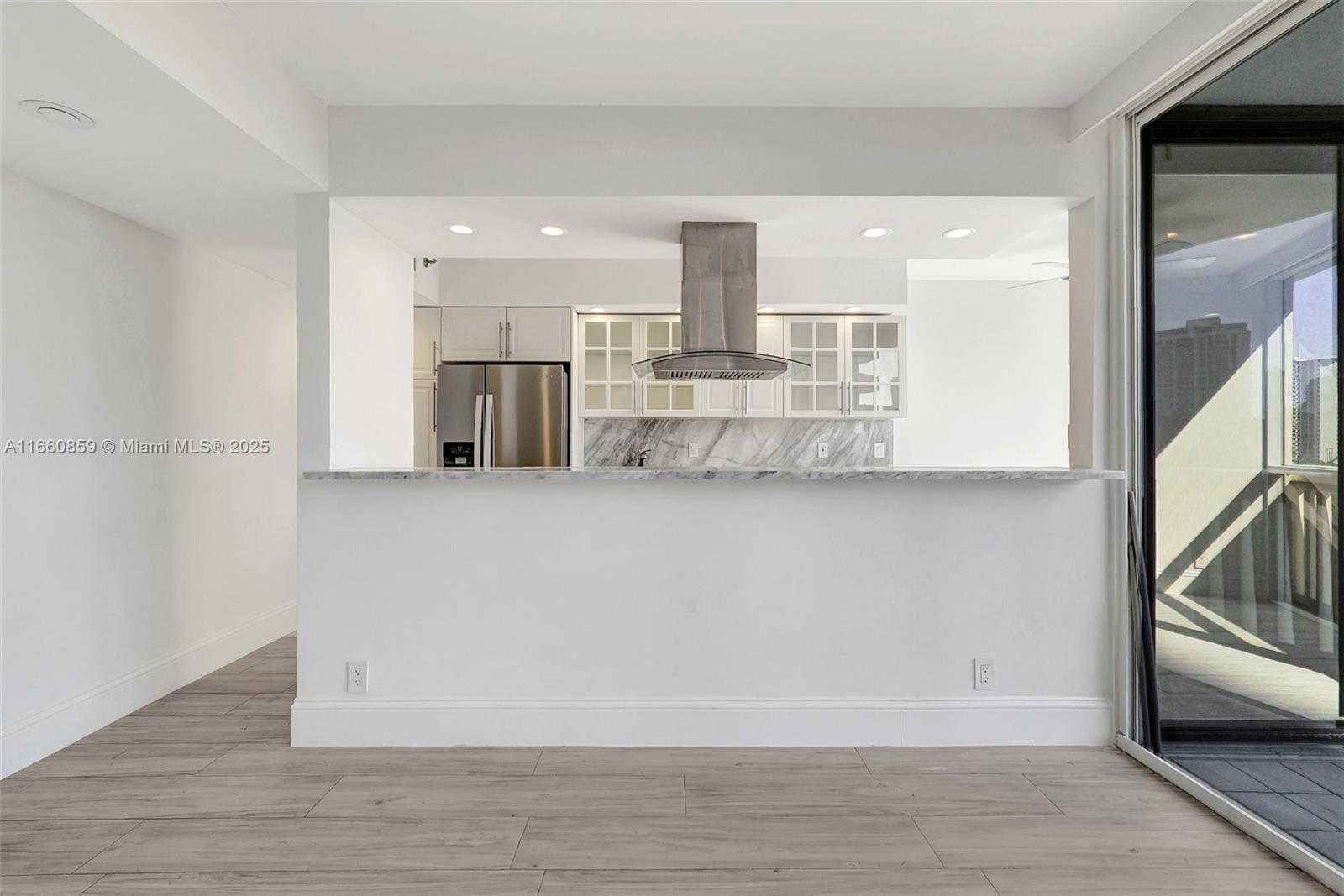 Small Image of 1000 ISLAND BLVD #707, Aventura Number 15