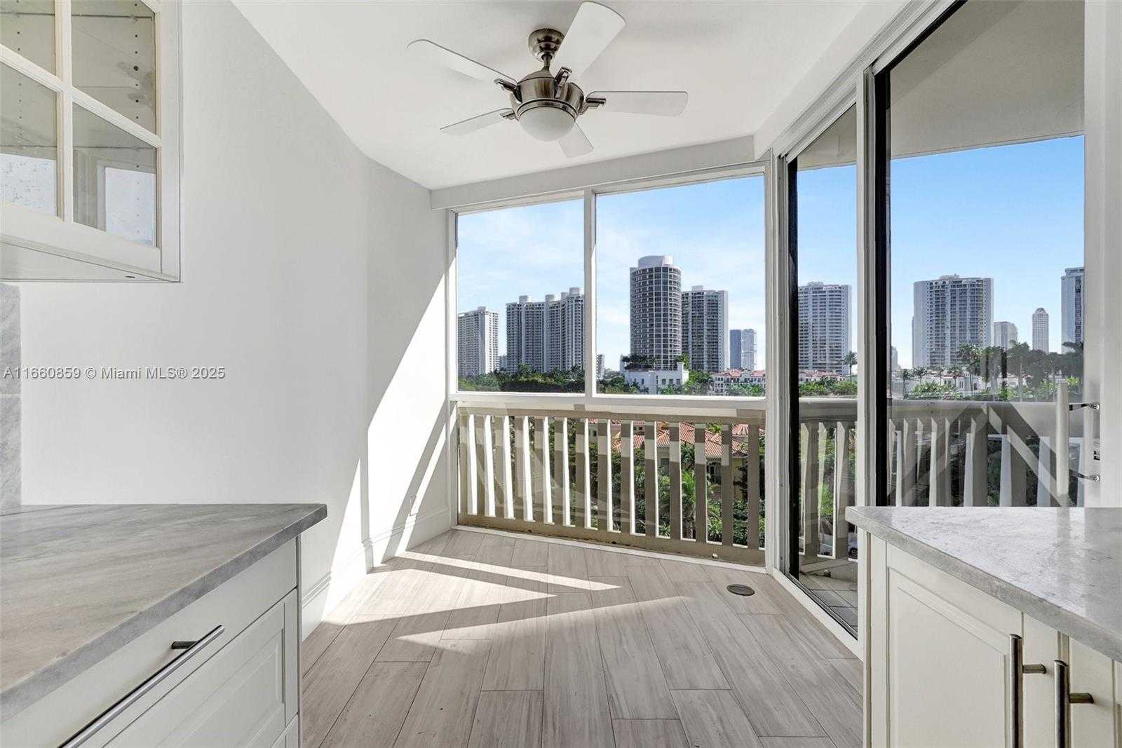 Small Image of 1000 ISLAND BLVD #707, Aventura Number 17