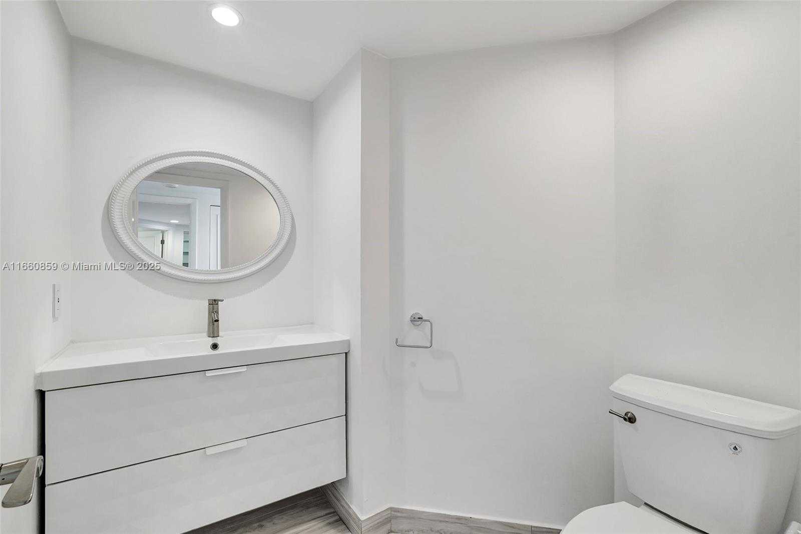 Small Image of 1000 ISLAND BLVD #707, Aventura Number 26
