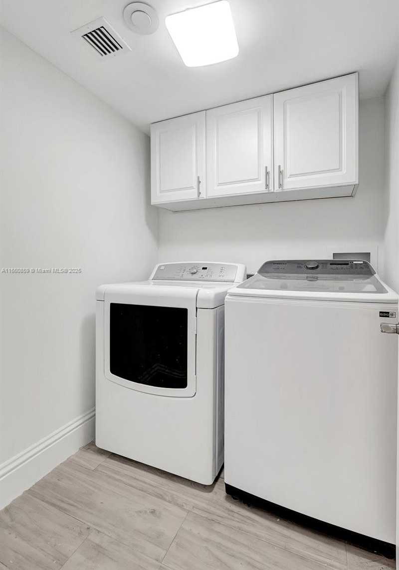 Small Image of 1000 ISLAND BLVD #707, Aventura Number 29