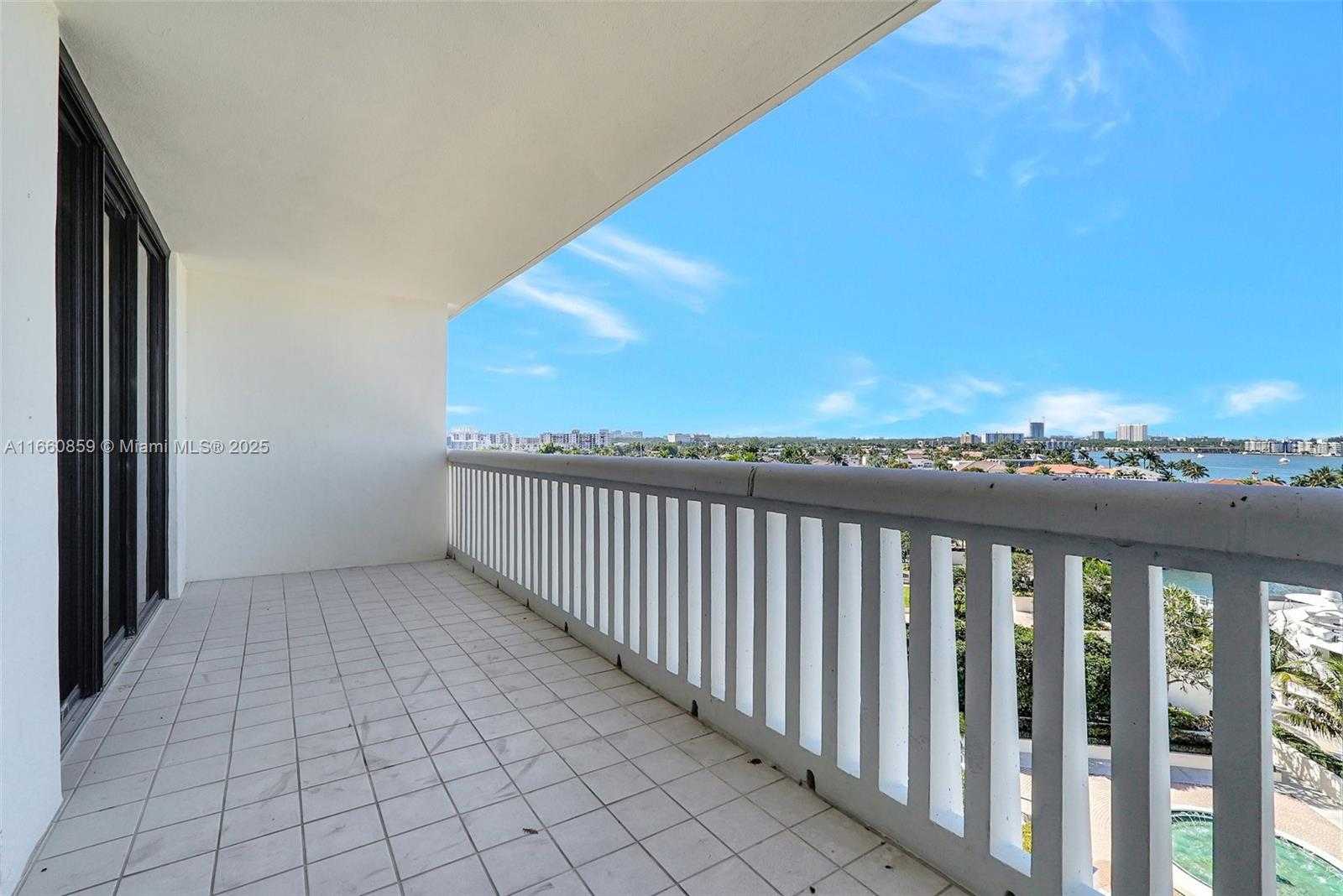 Small Image of 1000 ISLAND BLVD #707, Aventura Number 33