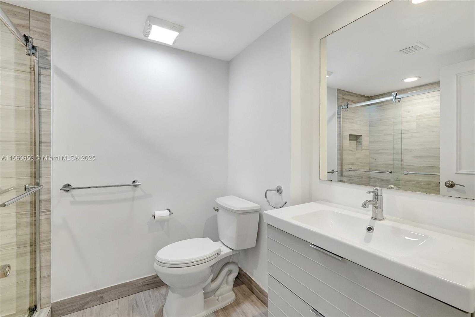 Small Image of 1000 ISLAND BLVD #707, Aventura Number 38