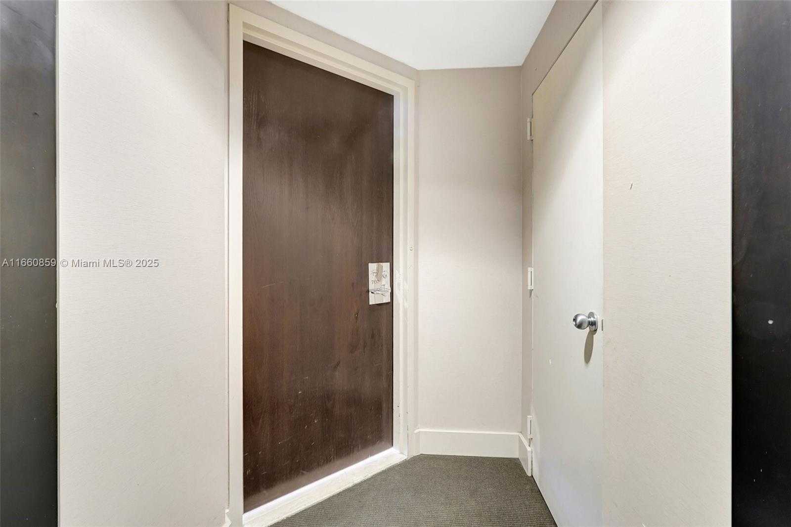 Small Image of 1000 ISLAND BLVD #707, Aventura Number 49