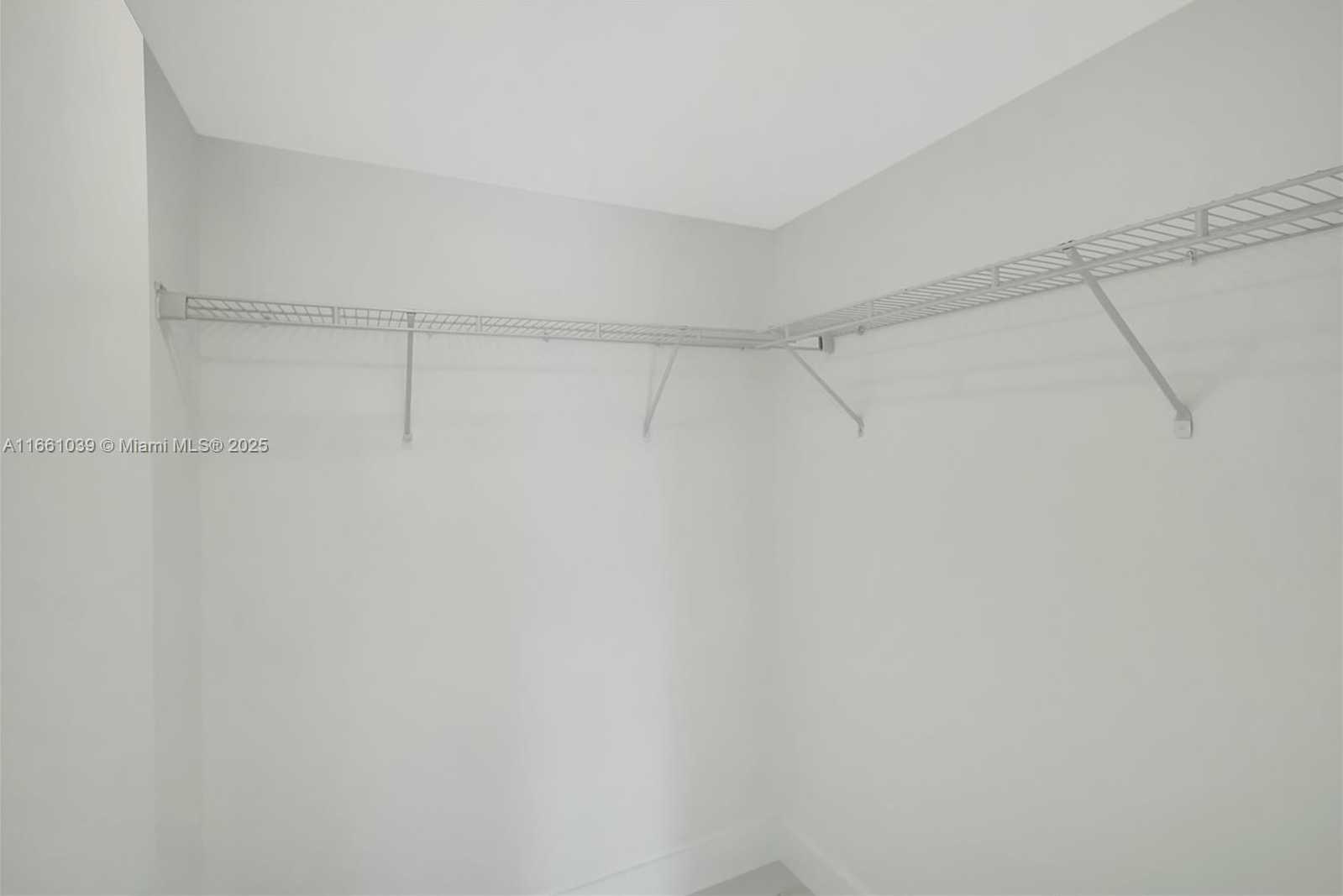 Small Image of 90 SOUTH WEST 3RD ST #1602, Miami Number 28