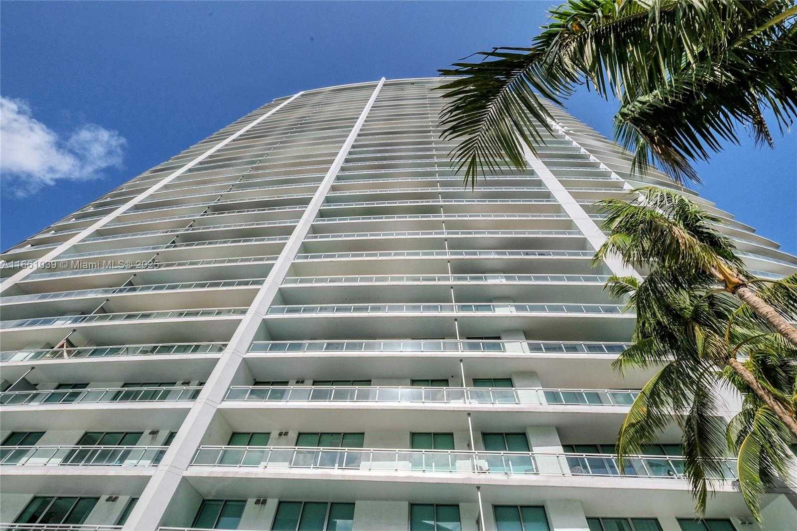Small Image of 90 SOUTH WEST 3RD ST #1602, Miami Number 62