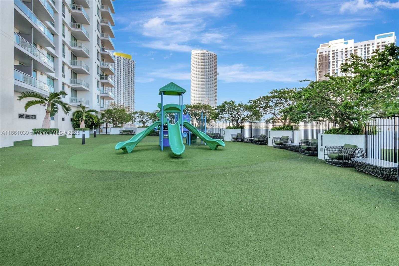 Small Image of 90 SOUTH WEST 3RD ST #1602, Miami Number 67