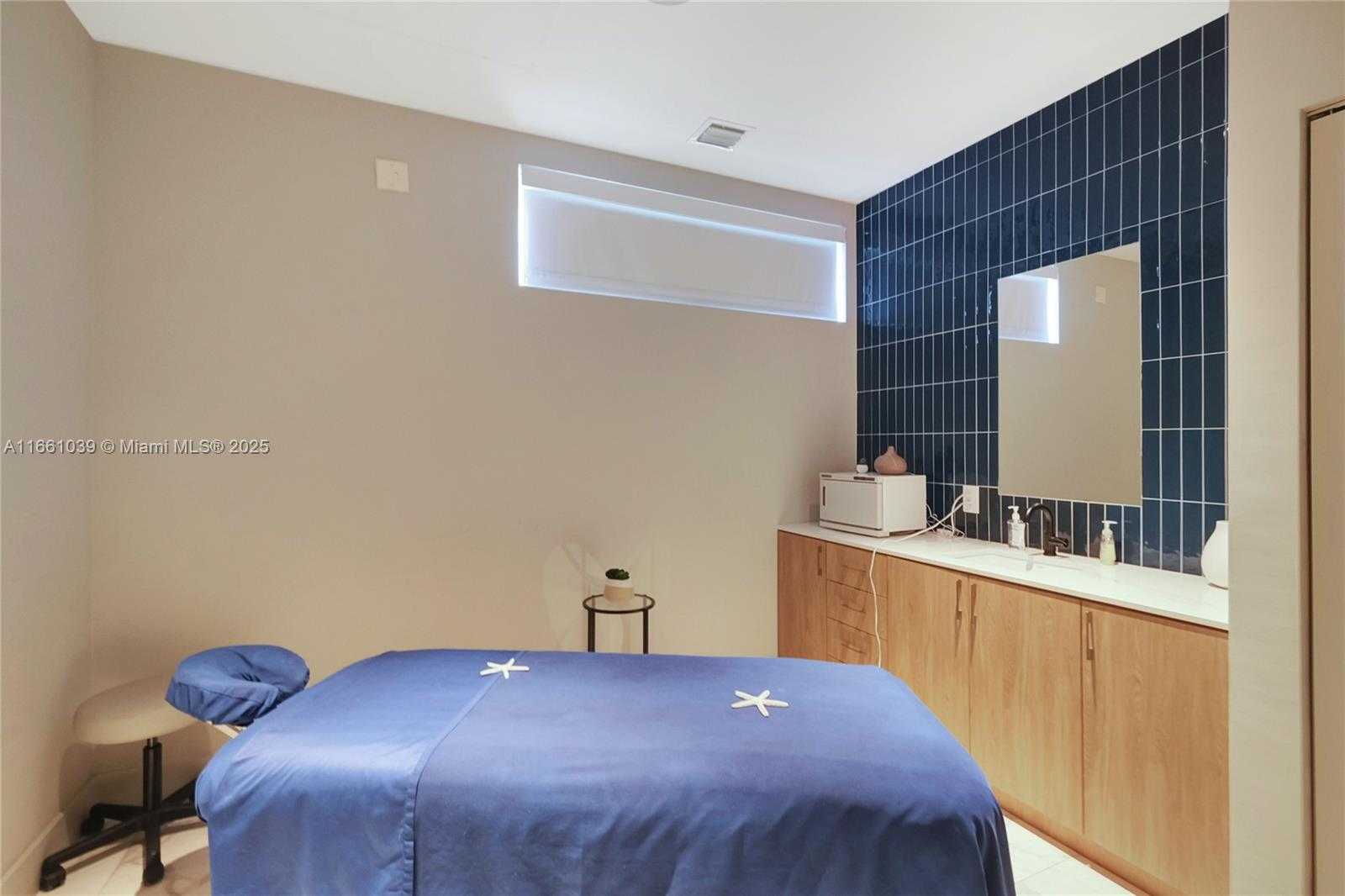 Small Image of 90 SOUTH WEST 3RD ST #1602, Miami Number 72