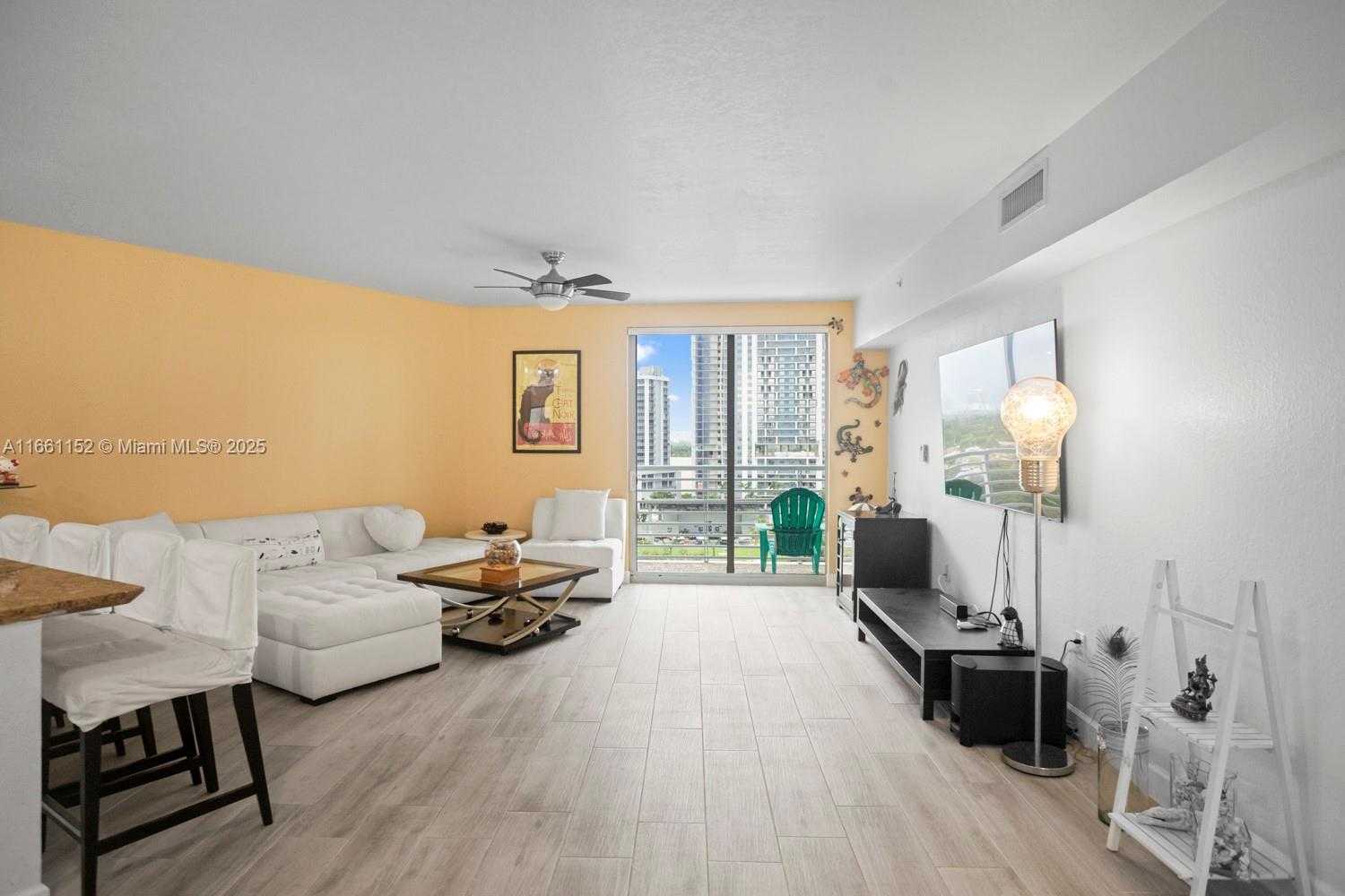 Small Image of 1830 RADIUS DR #1024, Hollywood Number 11