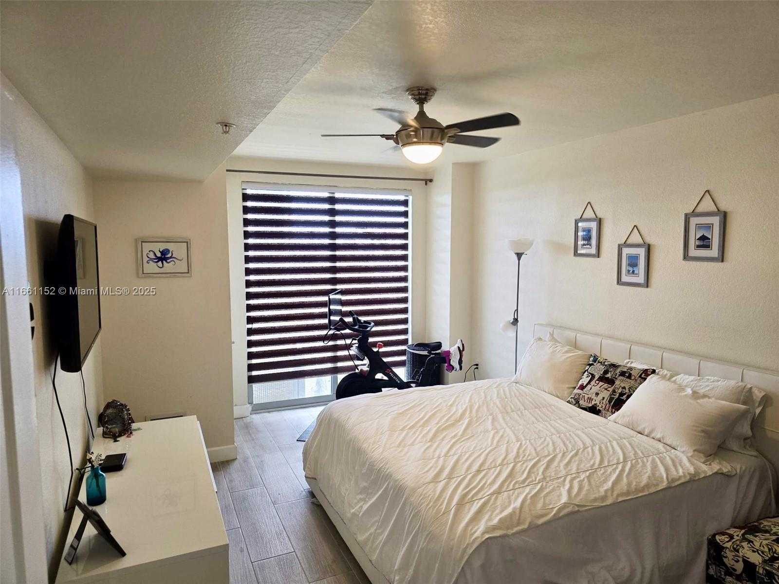 Small Image of 1830 RADIUS DR #1024, Hollywood Number 14
