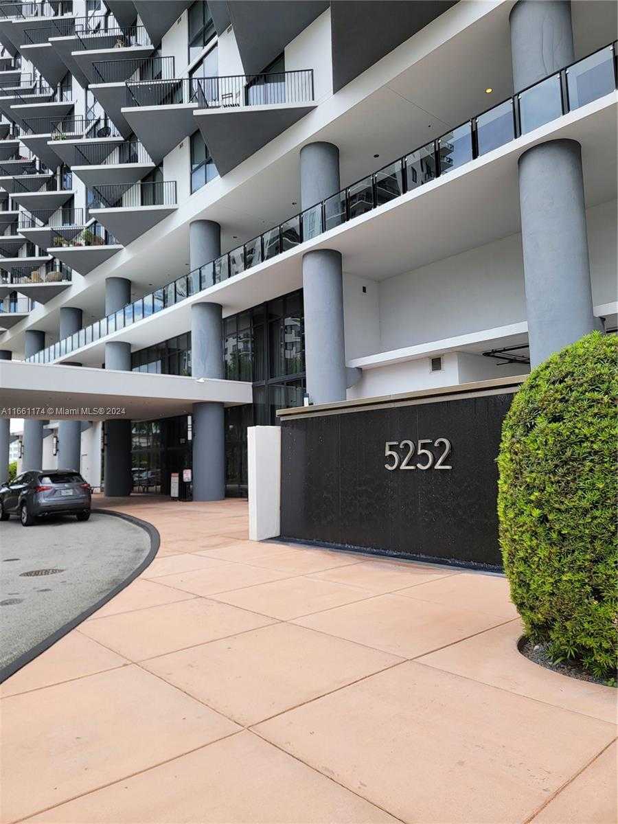 Small Image of 5252 NORTH WEST 85TH AVE #1601, Doral Number 3