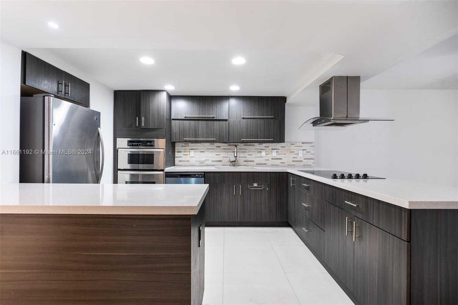 Small Image of 20350 WEST COUNTRY CLUB DR #123-4, Aventura Number 2