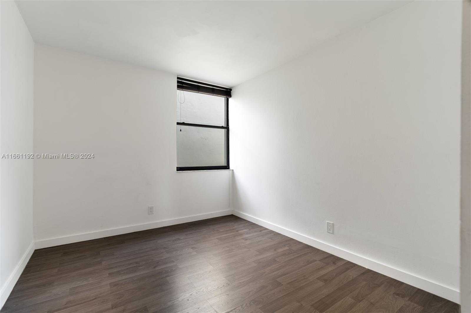Small Image of 20350 WEST COUNTRY CLUB DR #123-4, Aventura Number 21