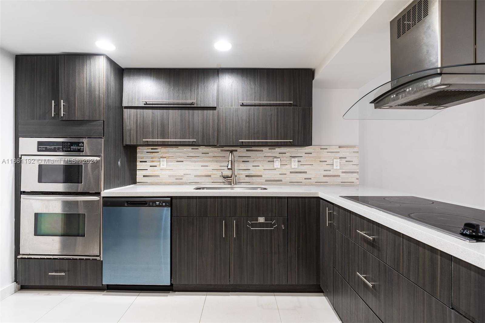 Small Image of 20350 WEST COUNTRY CLUB DR #123-4, Aventura Number 3