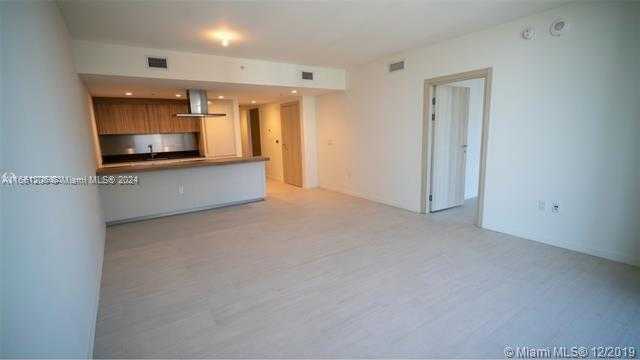 Small Image of 1000 BRICKELL PLZ #4905, Miami Number 10