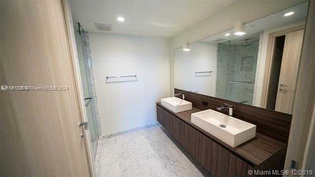 Small Image of 1000 BRICKELL PLZ #4905, Miami Number 14