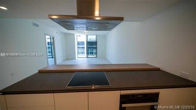 Small Image of 1000 BRICKELL PLZ #4905, Miami Number 7
