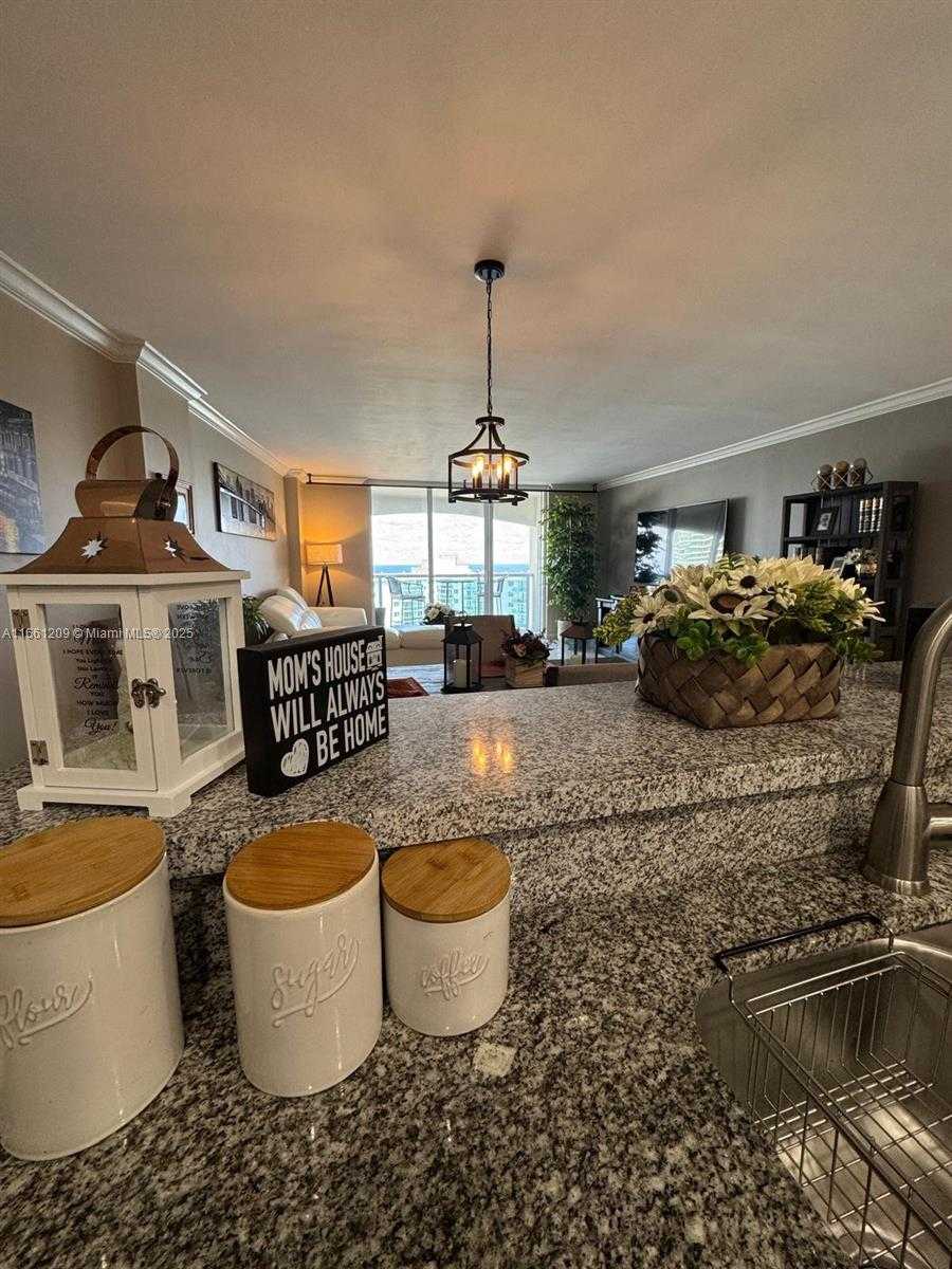 Small Image of 3800 SOUTH OCEAN DR #1816, Hollywood Number 22