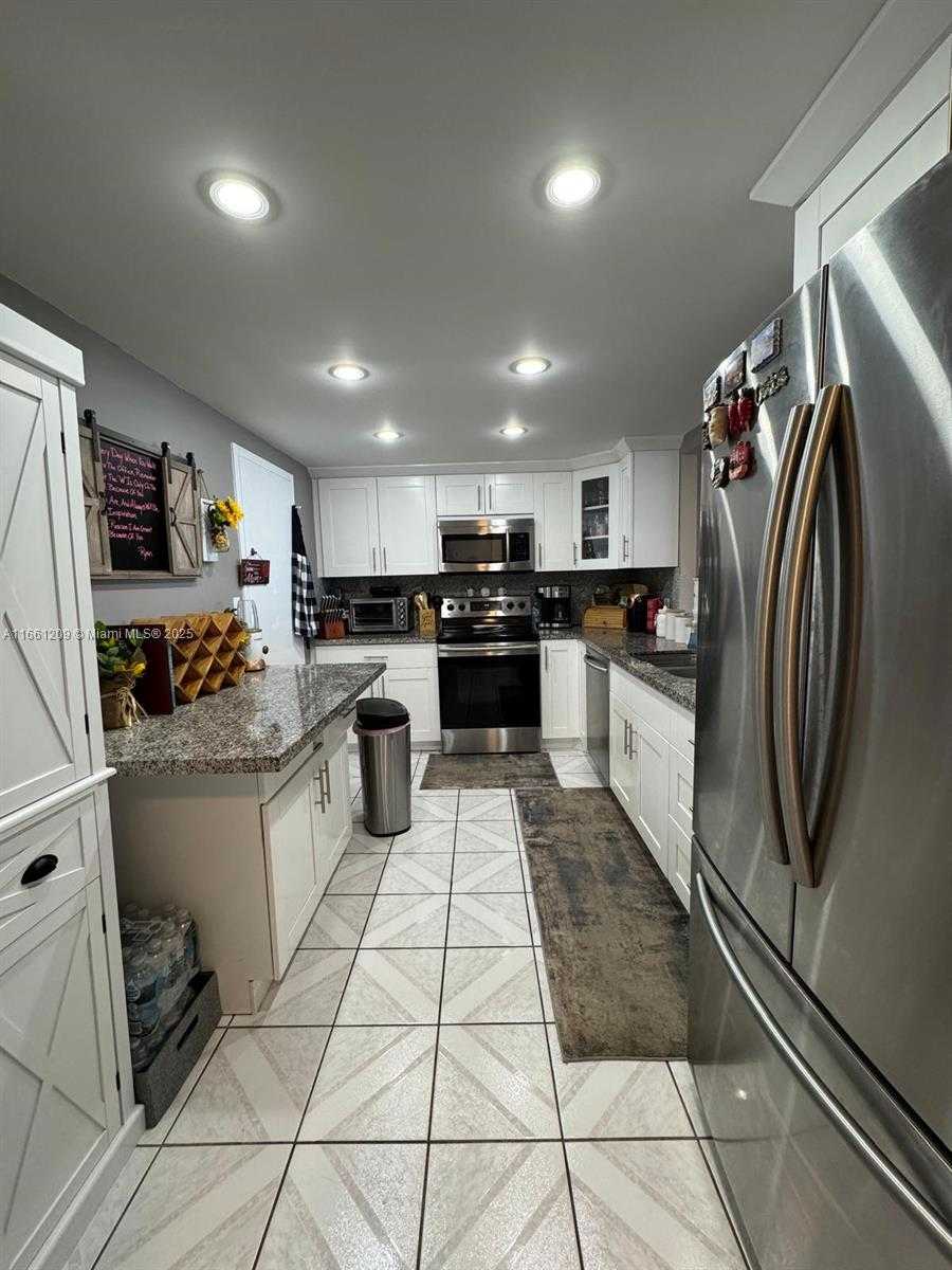 Small Image of 3800 SOUTH OCEAN DR #1816, Hollywood Number 3