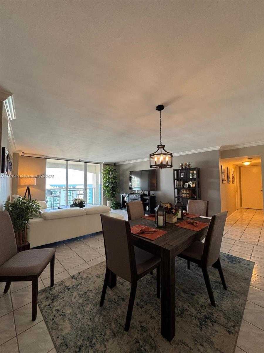Small Image of 3800 SOUTH OCEAN DR #1816, Hollywood Number 4