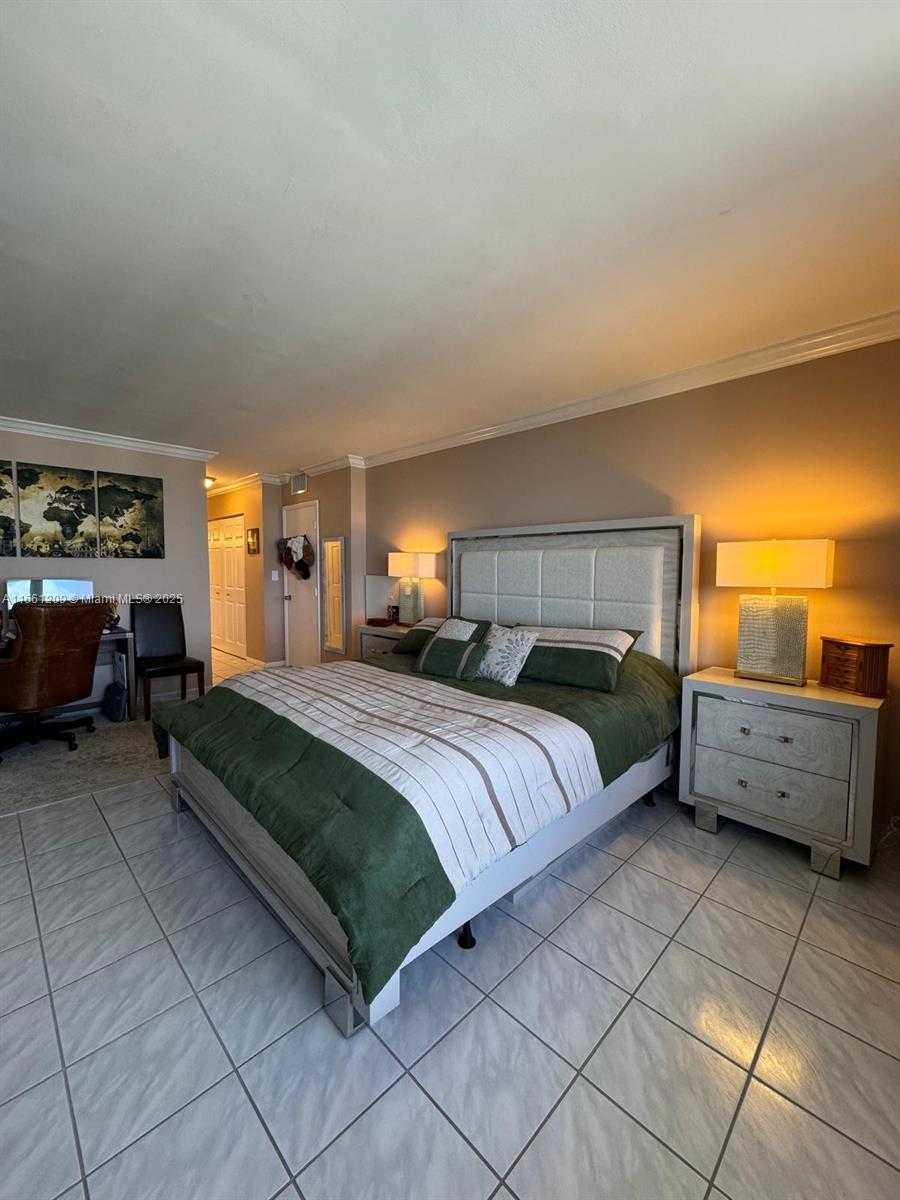 Small Image of 3800 SOUTH OCEAN DR #1816, Hollywood Number 6