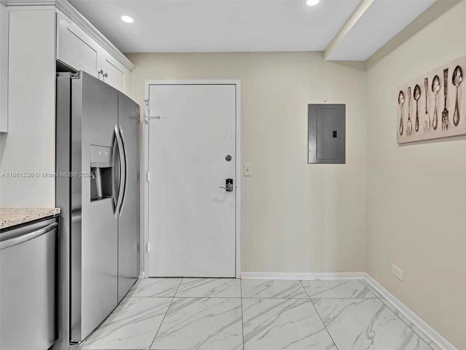 Small Image of 1001 91ST ST #408, Bay Harbor Islands Number 30