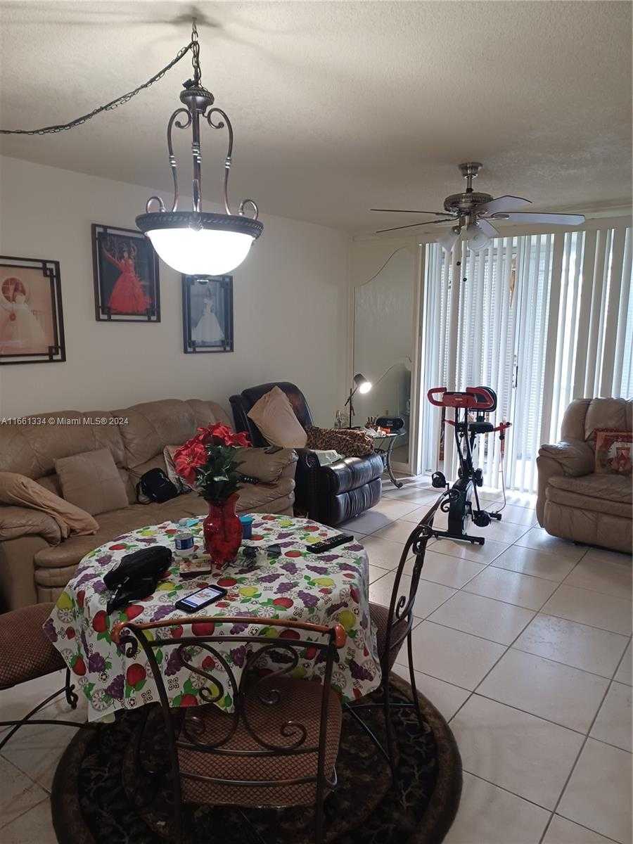 Small Image of 3030 MARCOS DR #T304, Aventura Number 9