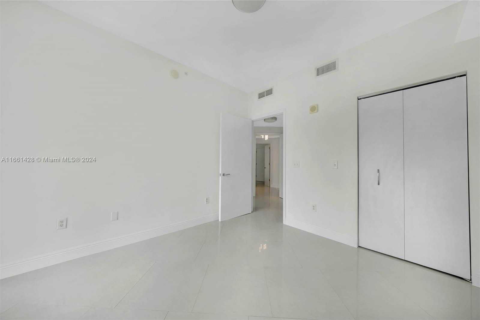Small Image of 3131 NORTH EAST 188TH ST #2-507, Aventura Number 34