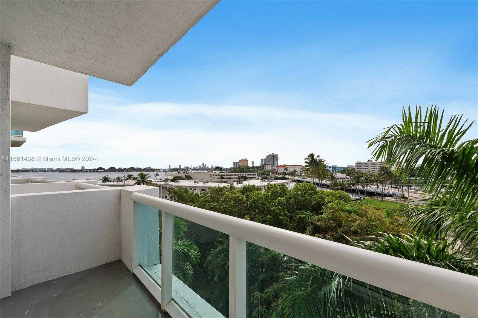 Small Image of 7900 HARBOR ISLAND DR #513, North Bay Village Number 17