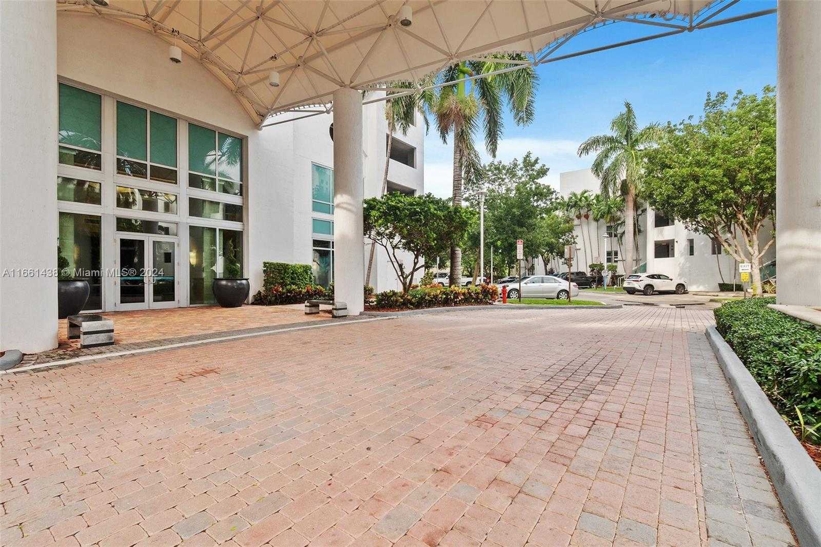 Small Image of 7900 HARBOR ISLAND DR #513, North Bay Village Number 3