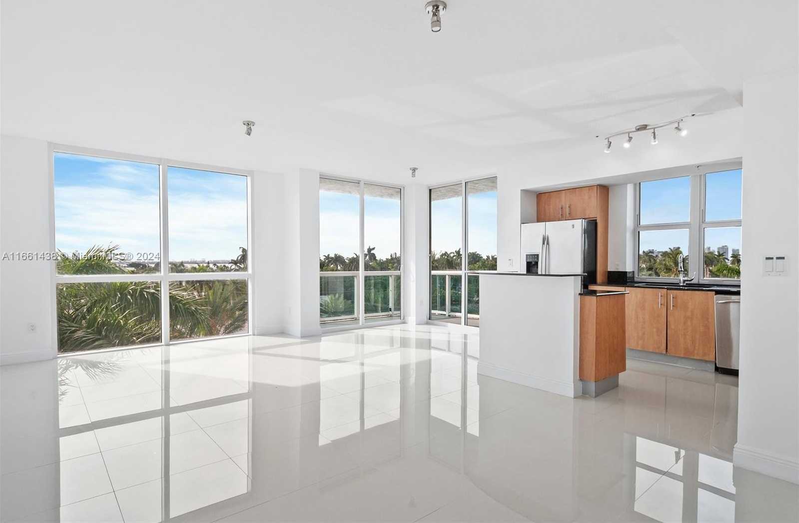 Small Image of 7900 HARBOR ISLAND DR #513, North Bay Village Number 6