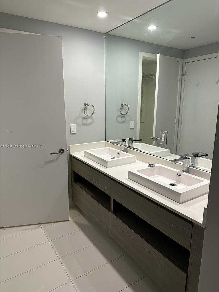 Small Image of 460 NORTH EAST 28 STREET #1407, Miami Number 10
