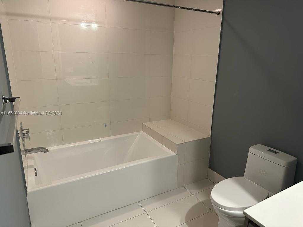 Small Image of 460 NORTH EAST 28 STREET #1407, Miami Number 11
